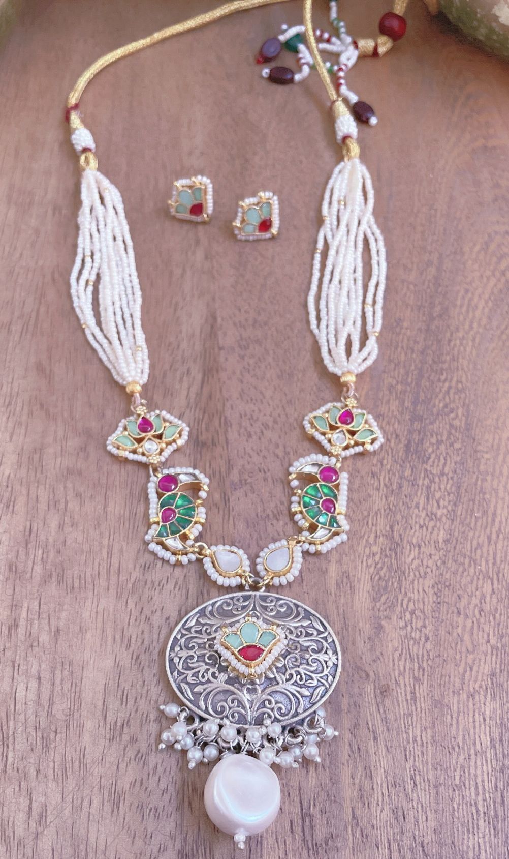 Fusion Pachi Kundan Necklace