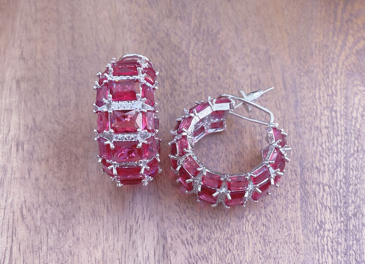 Contemporary Hydro Hoops